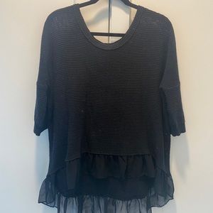 Black sweater. Size Medium